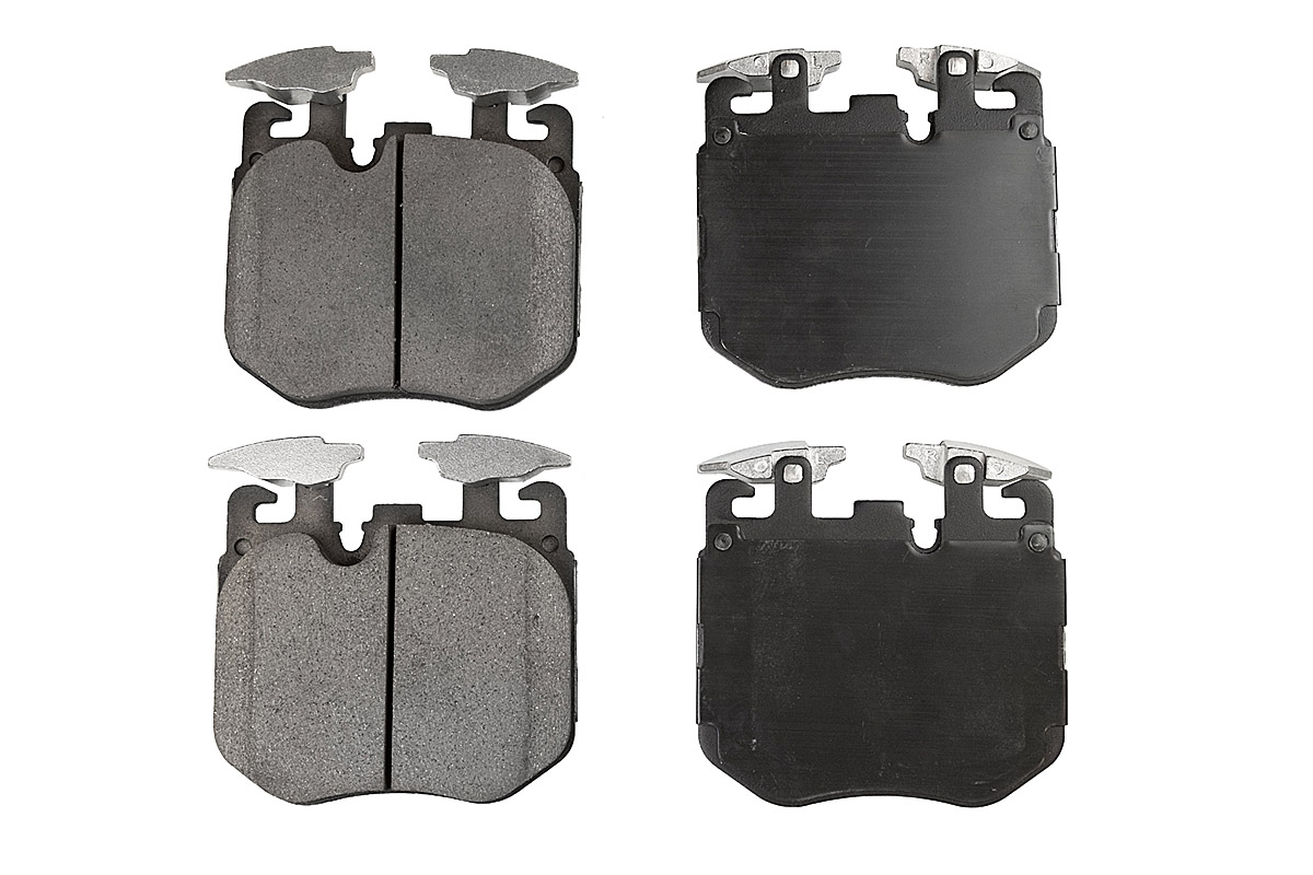 Передние керамические колодки Evolution PLUS Z17 для BMW 3 (G20), 5 (G30/G31), 6 (G32), 7 (G11/G12), X3 (G01), X4 (G02), X5 (G05), X6 (G06), X7 (G07)