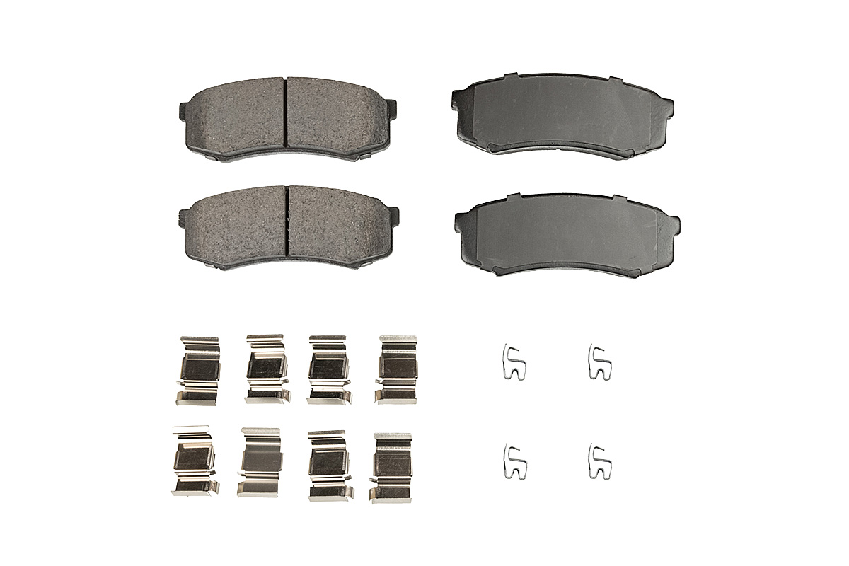 Задние керамические колодки Evolution PLUS Z17 для Lexus GX II, Toyota Fortuner II, Land Cruiser 200, Land Cruiser Prado 150, Mitsubishi Pajero IV, Pajero Sport II