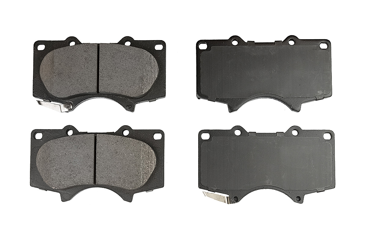 Передние керамические колодки Evolution PLUS Z17 для Lexus GX II, LX III, Toyota Hilux VIII, Land Cruiser 200, Land Cruiser Prado 150