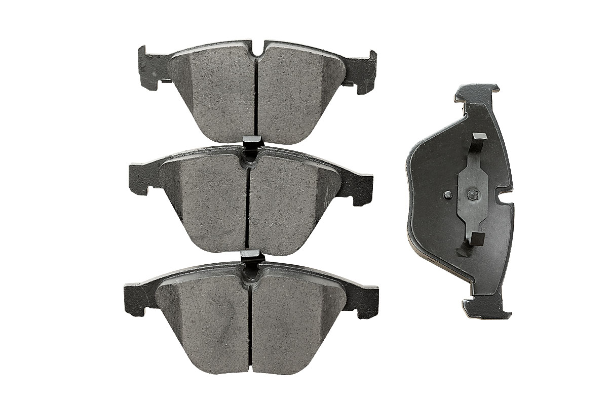 Передние керамические колодки Evolution PLUS Z17 для BMW 1 (E81/E82/E87/E88), 3 (E90/91/92/93), 5 (E60/E61), 6 (E63/E64), 7 (E65, E66), X1 (E84), Z4 (E89)