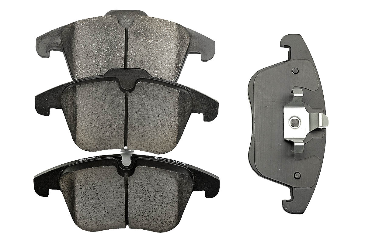 Передние керамические колодки Evolution PLUS Z17 для Ford Galaxy II, Mondeo IV/V, S-MAX I, Land Rover Freelander II, Volvo S60 II, S80 II, V60 I, V70 III, XC70 II