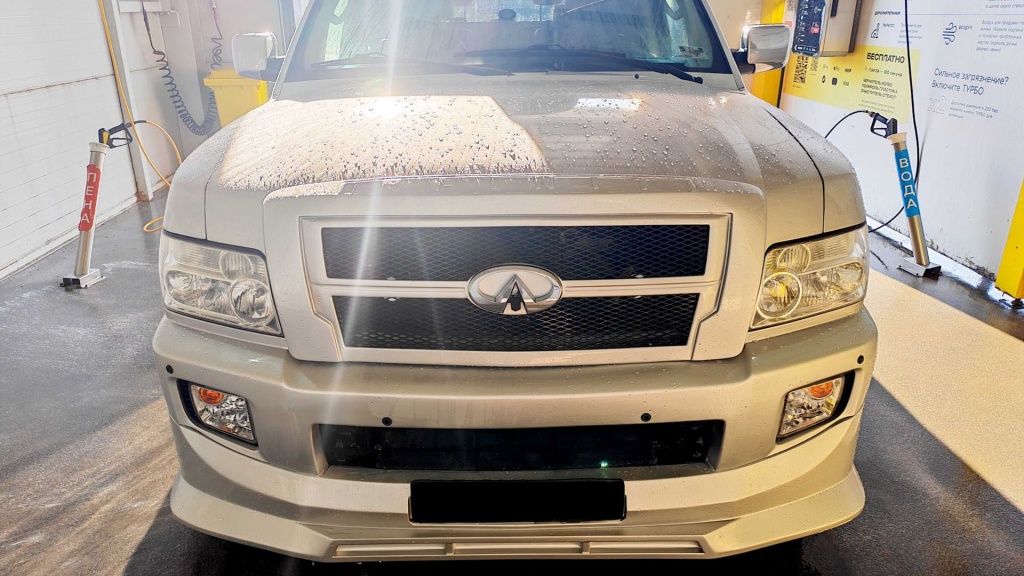 AutoBlogQX56_32.jpg