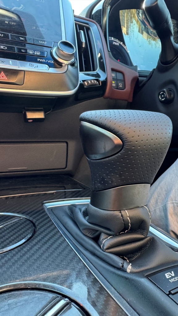 CrownCharg_9.jpg